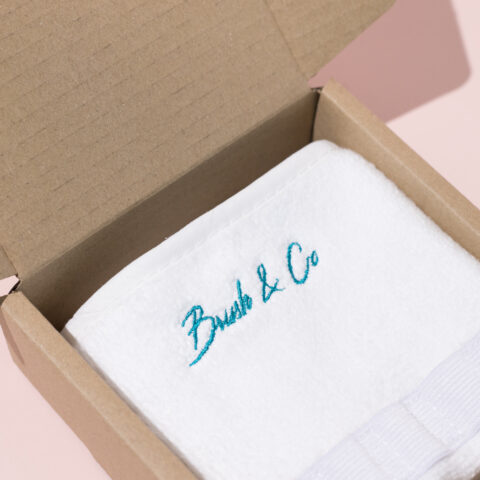 makeup brush towel